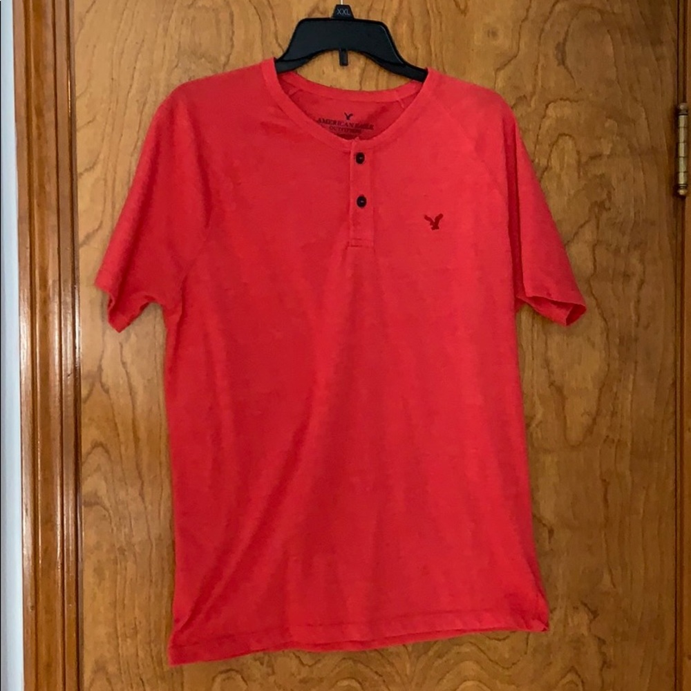 American Eagle red shirt